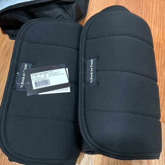 Back on Track Therapeutic No Bow Wraps (size 12”) - Picture 2 of 3